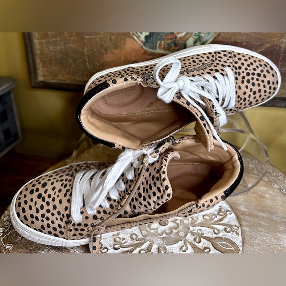 EUC Universal Threads “Brooklin” High-Top Sneakers Brown Leopard Print. Size 8.5 - Picture 7 of 12